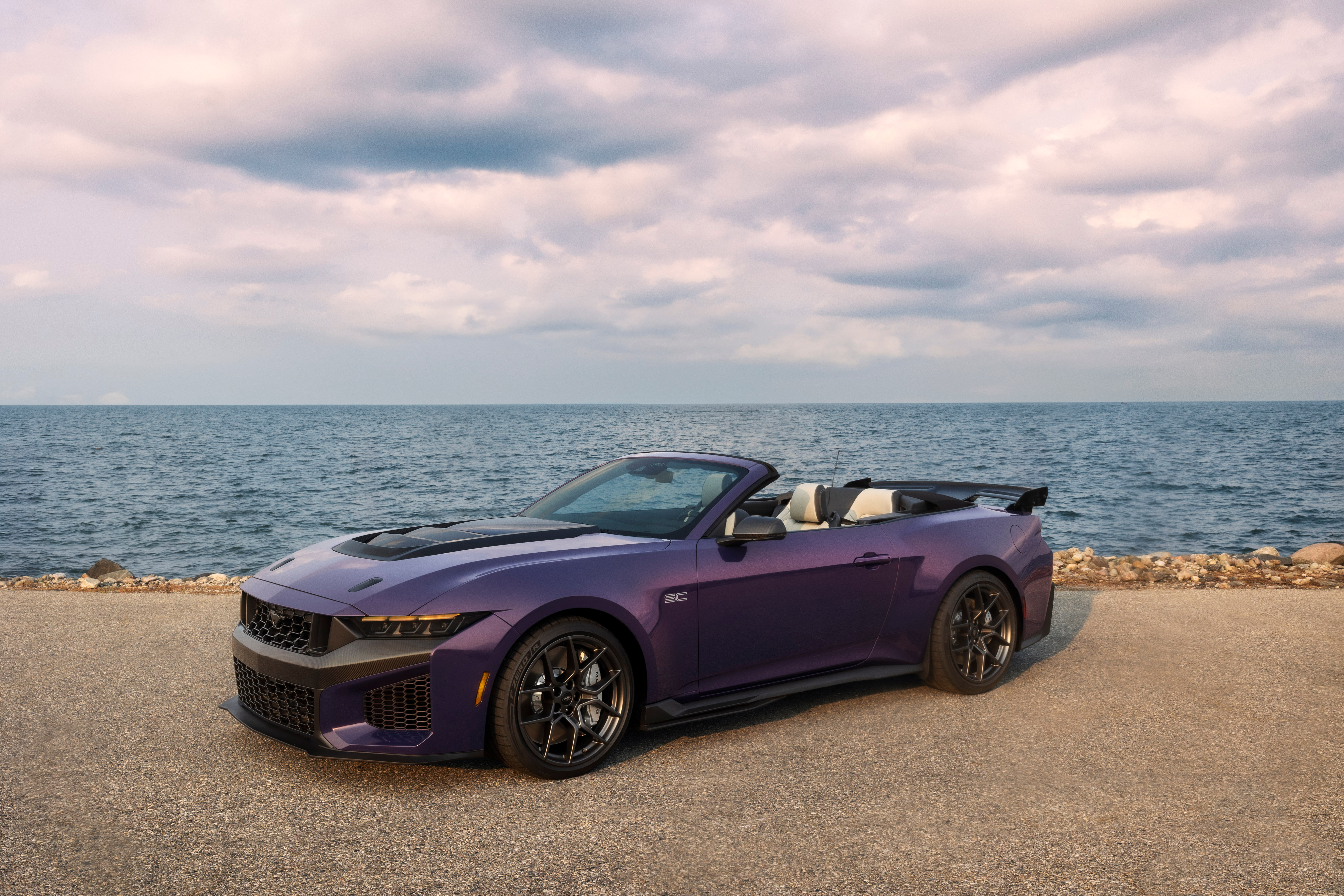 SMALL_Ford_Mustang_Dark_Horse_SC_Convertible_11_21